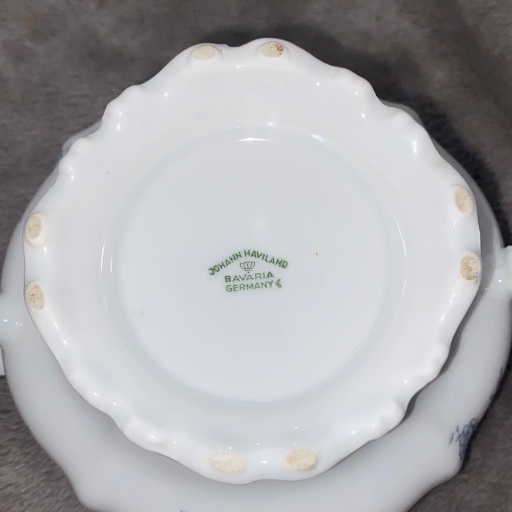 1103 Johann Haviland Elegant Blue Garland Porcelain Sugar Bowl - Picture 2 of 7